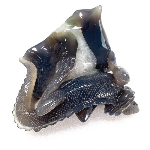 6.5 in Agate Geode Lizard Skull Sculpture - Hand-Carved Crystal for Home Decor - Picture 11 of 12