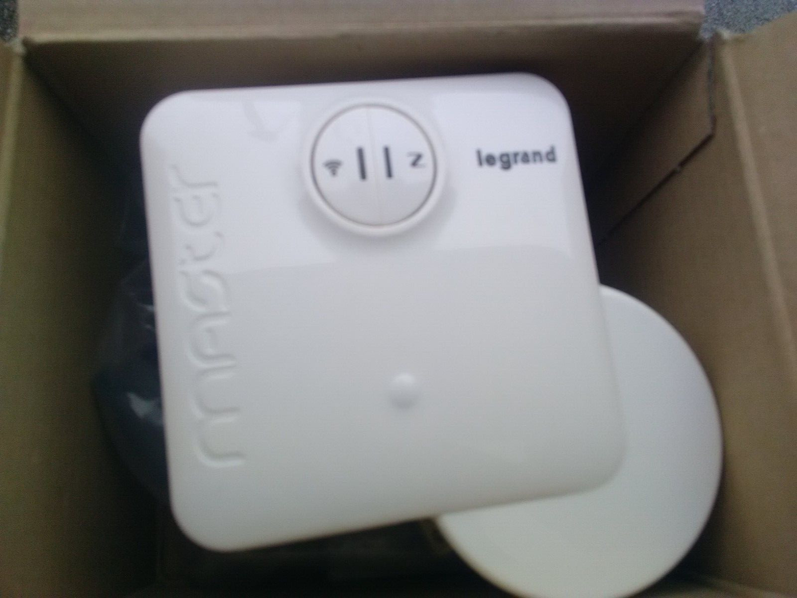 088310 Passerelle IP Radio Legrand pour contrôle domotique sur smartphone