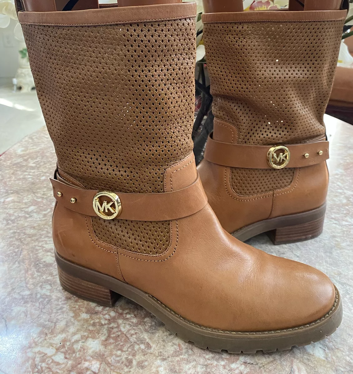 Michael kors 2024 luggage boots