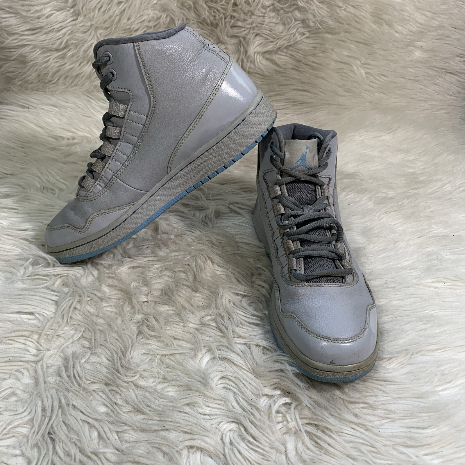 jordan executive off court