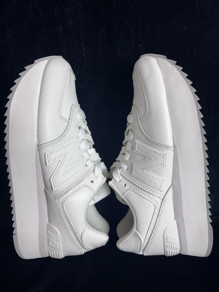 Tênis New Balance 574 Couro Clássico Feminino Tamanho 8 Casual Branco WL574ZFW - Imagem 3 de 4