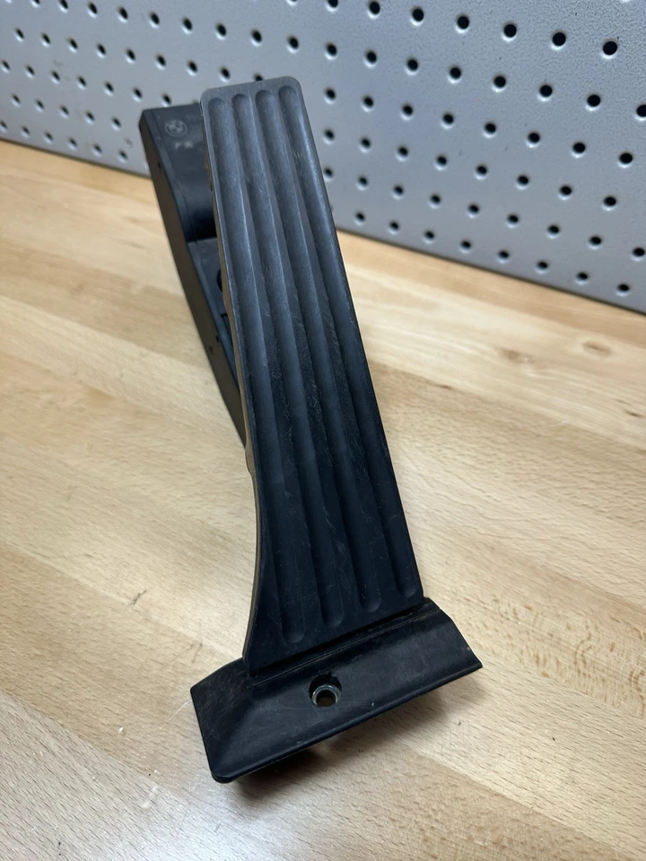 BMW 525i 528i 530i 535i 2004-2010 acelerador pedal del acelerador OEM Foto 2 de 4