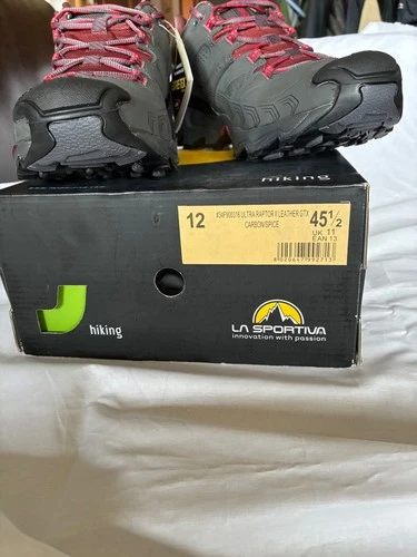 LA SPORTIVA Herren Ultra Raptor II LEATHER GTX. Größe:45,5. Farbe: CARBON/SPICE