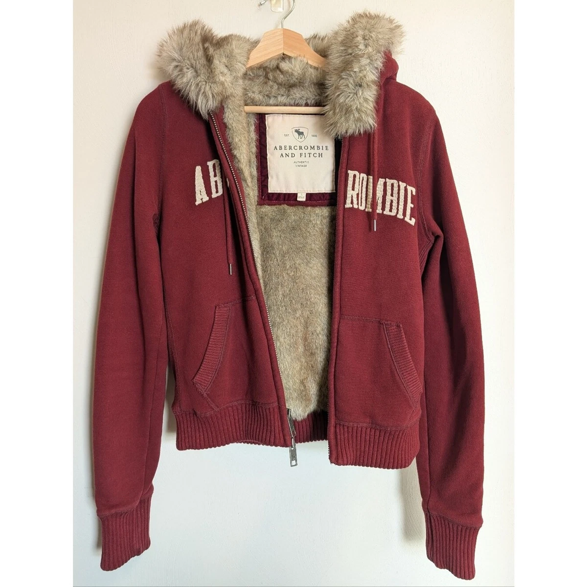 Abercrombie & Fitch 女式标准码红色| eBay