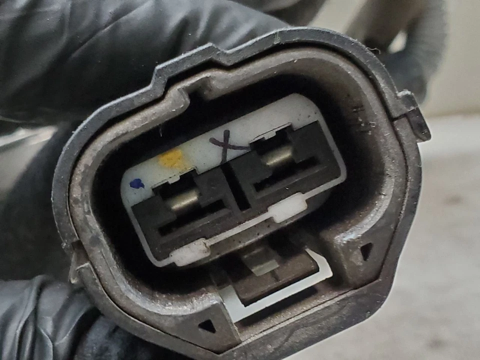 2006 Hyundai Sonata Radiator Fan Motor OEM - Image 4 of 4