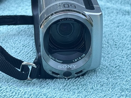 SONY DCR-SX63 Handycam Digital Video Camcorder Compact Nice Condition W/Charger - Picture 6 of 10