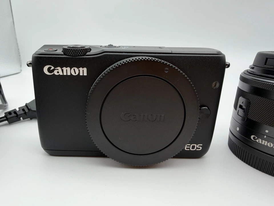 Canon Digitalkamera EOS M10 / EF-M 15-45mm / 3.5-6.3 IS STM / Top Zustand - Bild 2 von 4