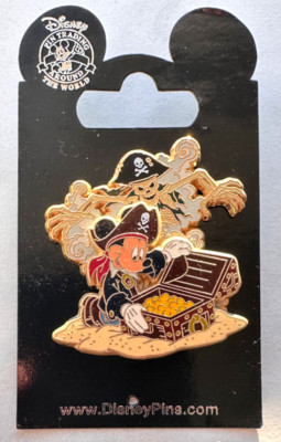 Disney Pin PP 53089     DLRP - Pirate Mickey Mouse with Skeleton Ghost