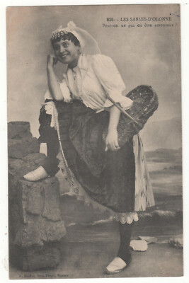 Old postcard 85 - LES SABLES D'OLONNE: CAN WE NOT BE IN LOVE? (SOLD) Costume