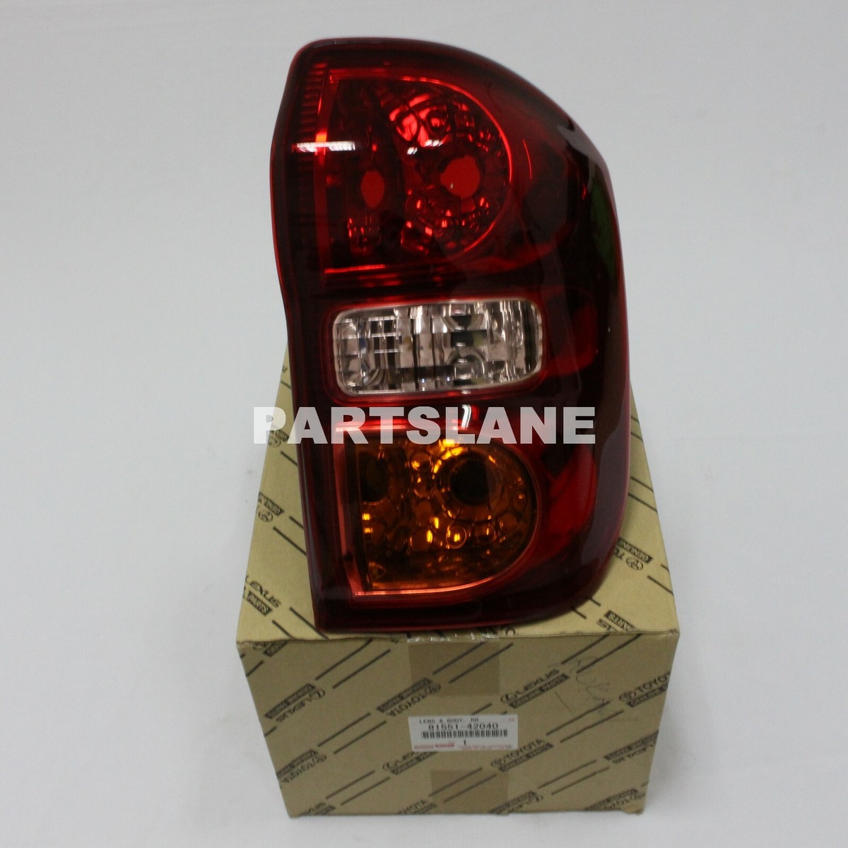81551-42040 Toyota OEM Genuine LENS & BODY, REAR COMBINATION LAMP