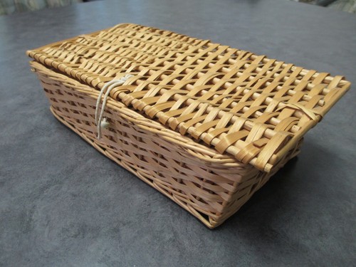Basket with Lid, Woven Wicker / Rattan Wood Storage Basket - Picture 5 of 11