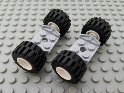 New LEGO Lot of 2 White 4x4 Car Vehicle Mudguard Plates New LEGO Lot of 2 White 4x4 Car Vehicle Mudguard Plates