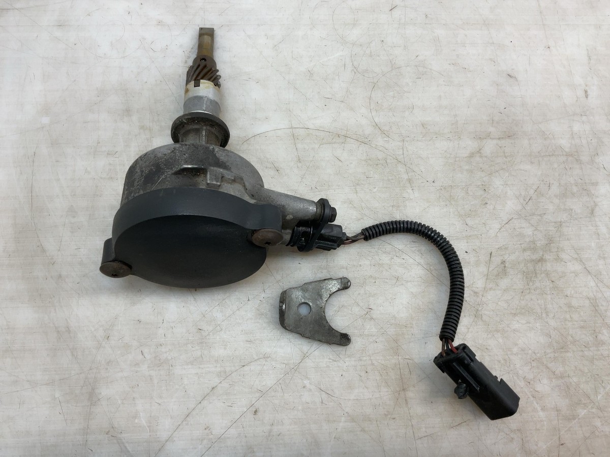 Jeep TJ Wrangler 4.0L Oil Pump Drive Camshaft Sensor 53010624AC