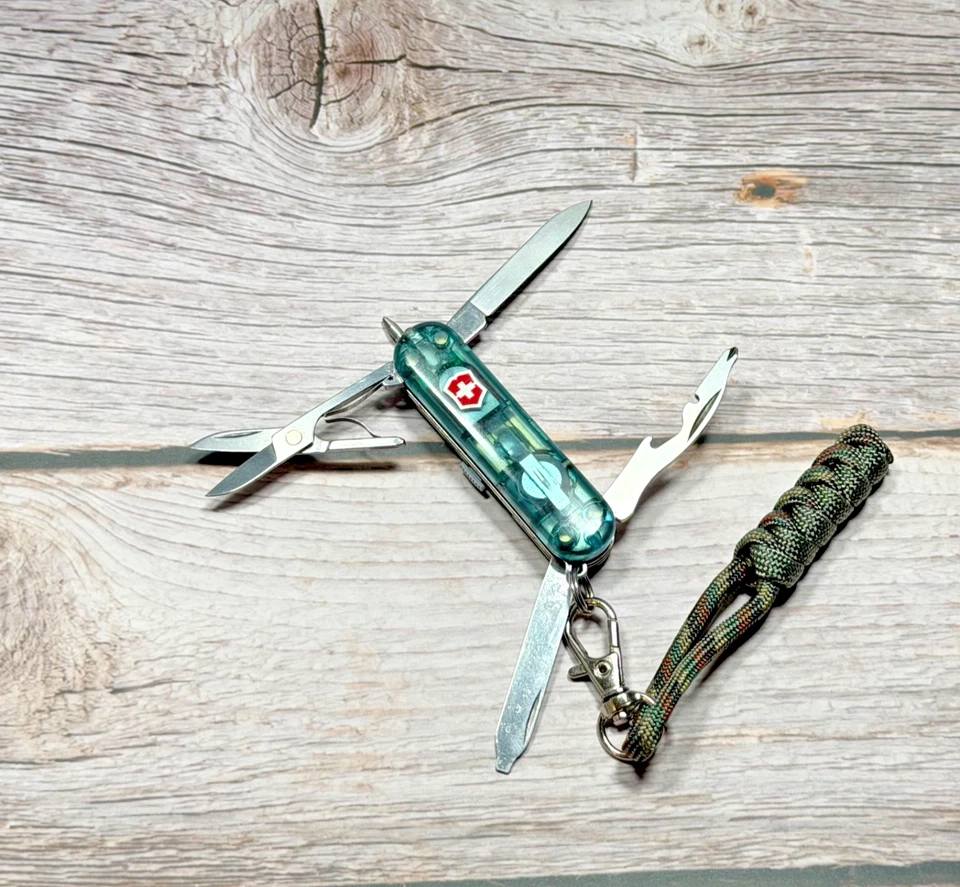 Premium Refurbished Swiss Army - MIDNIGHT MANAGER Ice Blue - Image 2 of 4