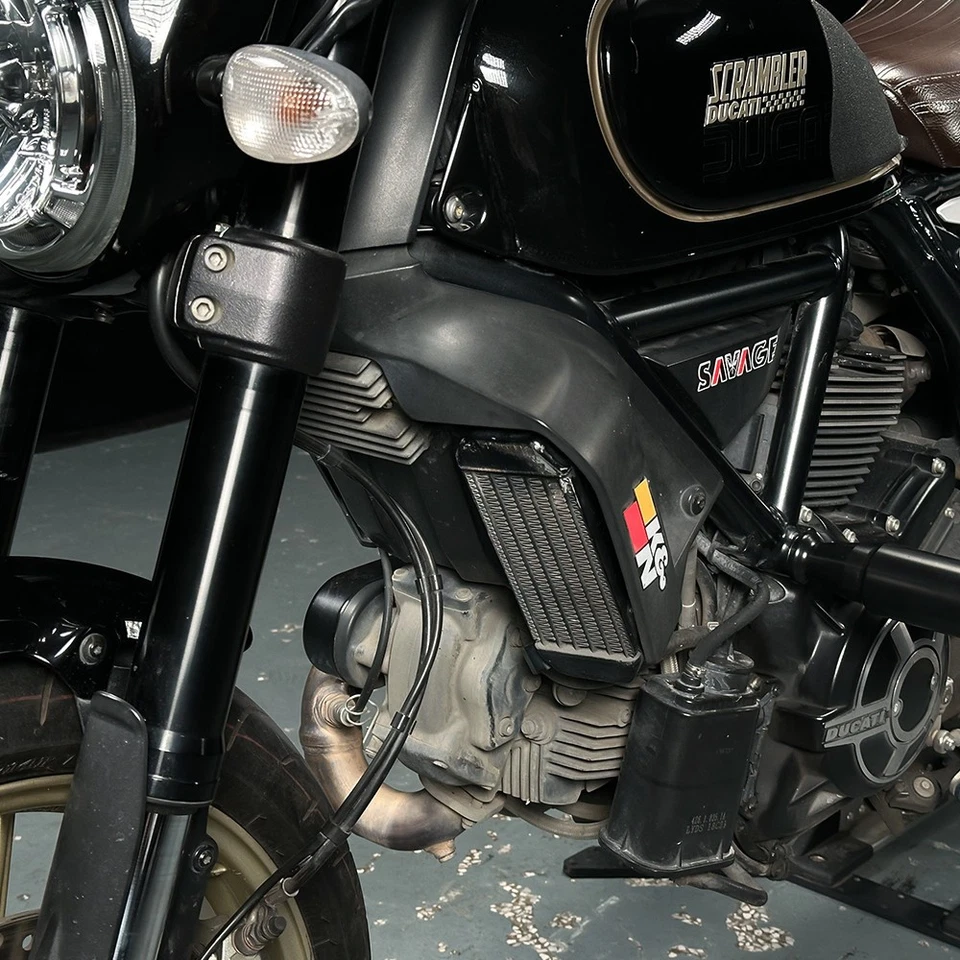 Protector enfriador de agua de aceite de motor para Ducati Scrambler Classic Icon Nightshift Urban Foto 2 de 4