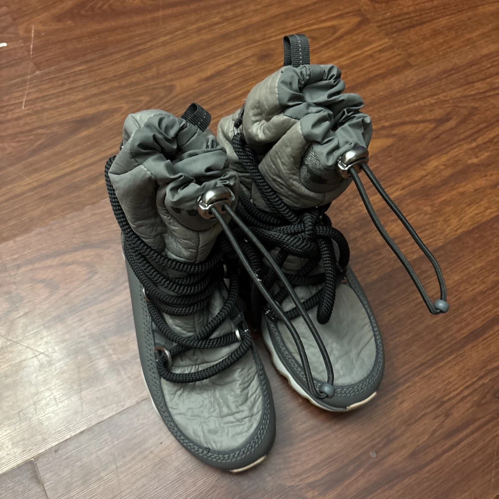 Sorel Womens Kinetic Sport Snow Boots 6 Waterproof Insulated Lined Winter Gray