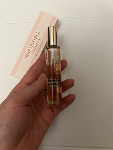 Givenchy Irresistible Eau De Parfum Perfume EDP Roll-On Perfumed Gel 20ml 0.67oz - Picture 4 of 4