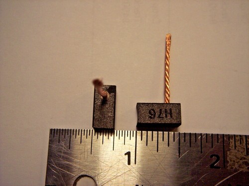 Set Replacement Motor Carbon Brush 13mm x 6.3mm x 6.3mm (1/2"x1/4"x1/4") - Picture 4 of 7