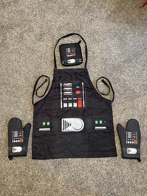 Star Wars Darth Vader Black Apron Pot Holders and Hot Pad New Without Tags