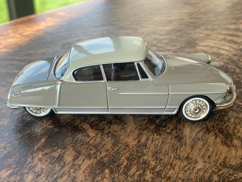 Norev 1959 Citroen DS 19 Coach Le Paris Henri Chapron Diecast Model Car Unboxed - Picture 2 of 8