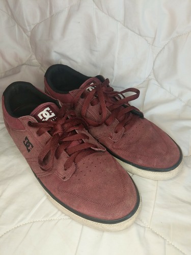 DC Nyjah Vulc Size 9.5 US Men's Pro 