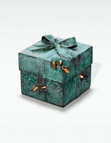 Daniel Arsham x Tiffany & Co. Blue Box, Circa 3021 Artist Proof Mint Condition - Picture 6 of 8
