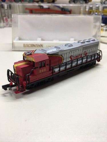 Bachmann N Scale 4606 EMD GP 40 Dummy Diesel Engine Santa Fe (33)