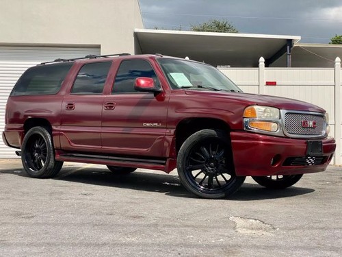 2002 GMC Yukon Denali Sport Utility 4D - Picture 3 of 12