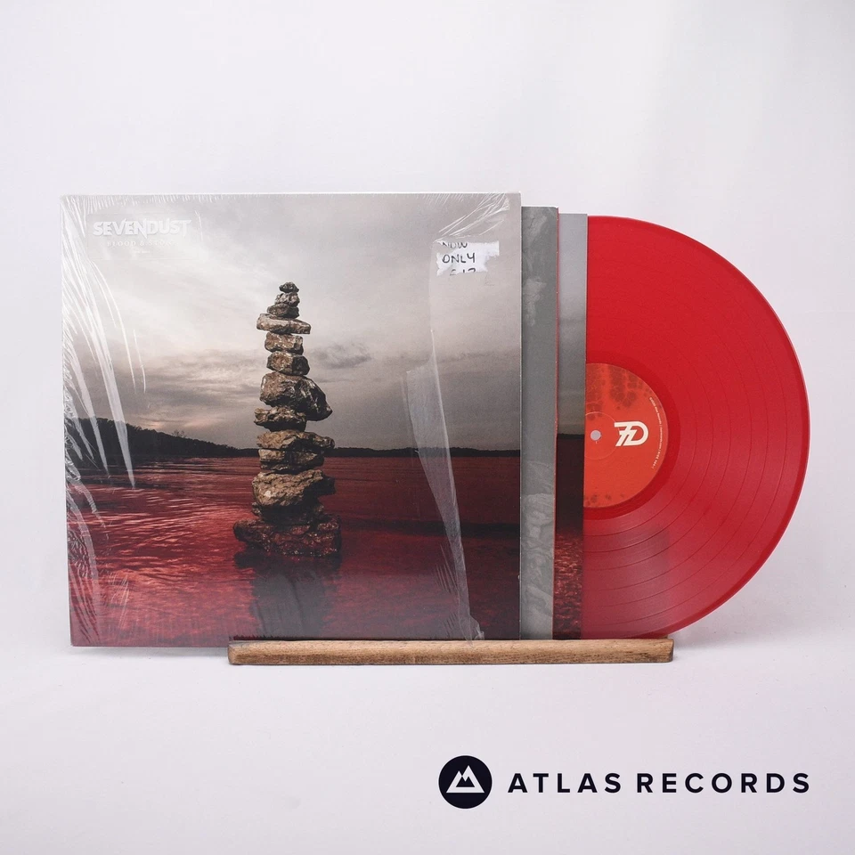 Sevendust Blood & Stone Red Opaque Lyric Sheet LP Album Vinyl Record - EX/NM Foto 2 de 4