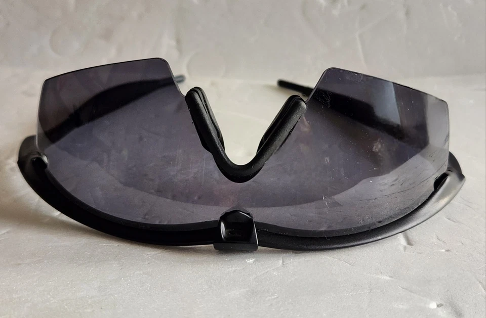 Gafas Oakley de colección con marco M negras Z87 campo de tiro con estuche de lente transparente coágulo Foto 3 de 4