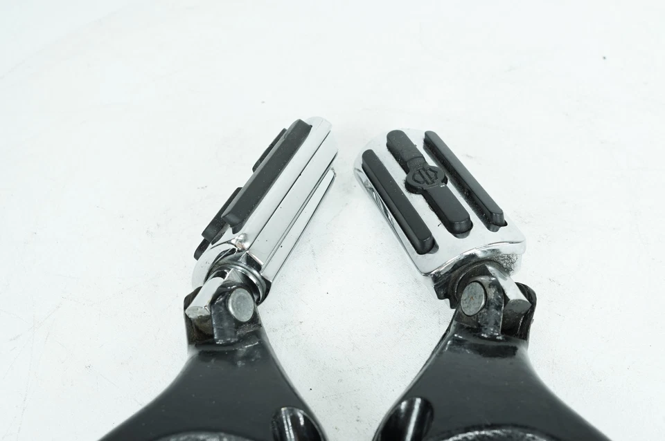 Harley Sportster XL1200 V 2012 setenta y dos estriberas izquierda y derecha de pasajero OEM Foto 3 de 4