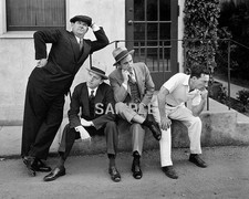1932 OLIVER HARDY Stan Laurel, JIMMY DURANTE Buster Keaton PHOTO (217-U ) 1932 OLIVER HARDY Stan Laurel, JIMMY DURANTE Buster Keaton PHOTO (217-U )