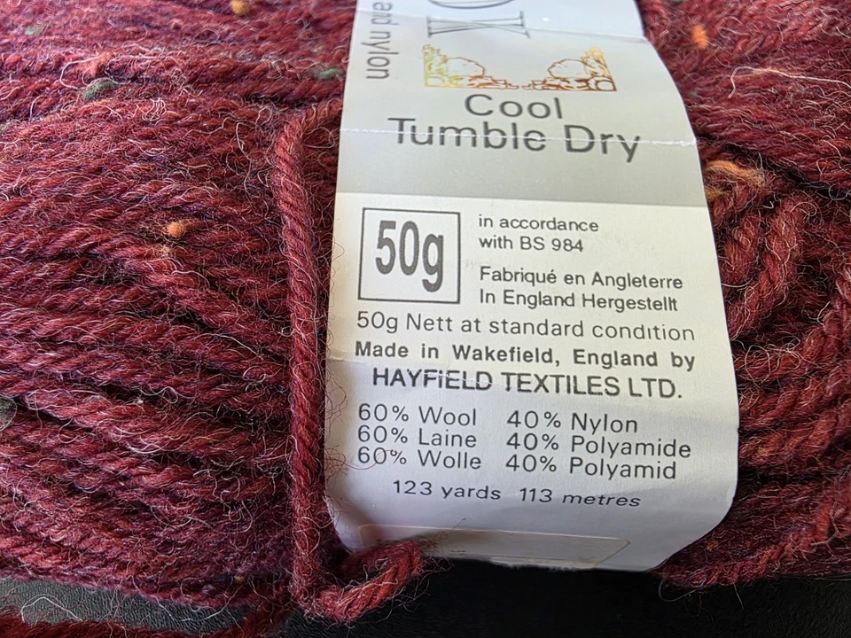 Hayfield Vintage DK, Lote de 4+ Color: Borgoña (mismo lote de tinte) Foto 4 de 4