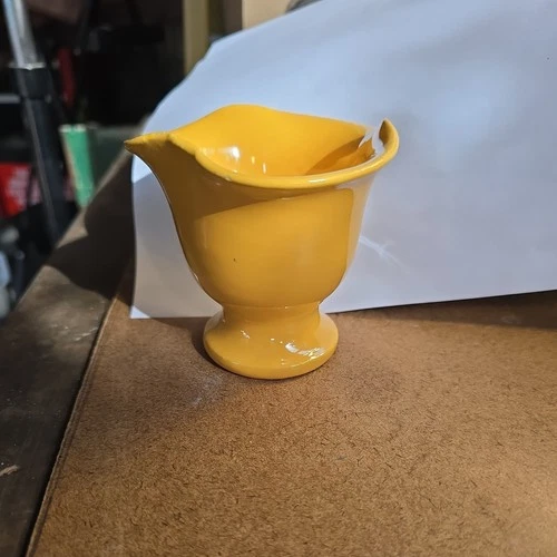 Bauer Matt Carlton Miniature Ruffle Vase Mint