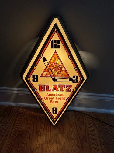 1977 Blatz beer clock light