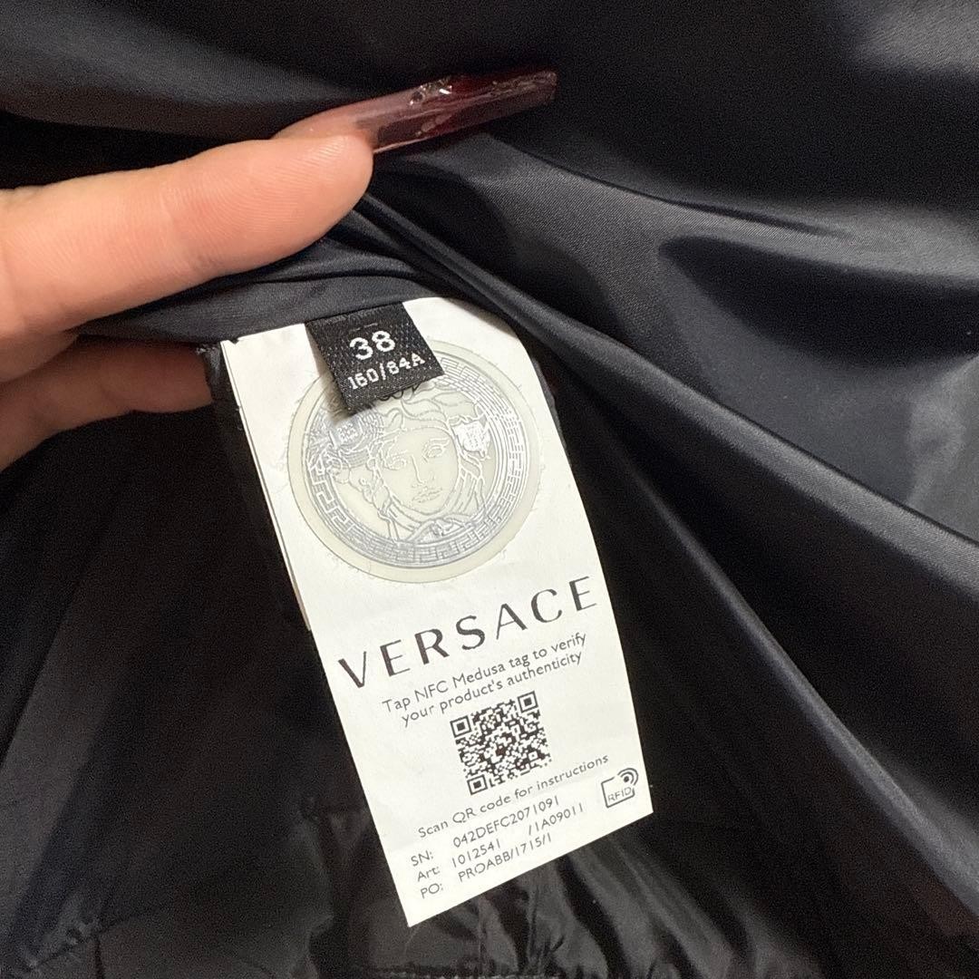 USED VERSACE DOWN JACKET VERYGOOD thumbnail 3