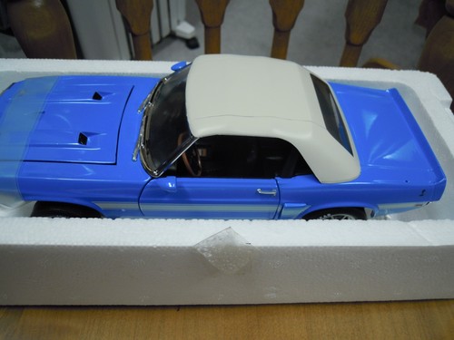 1969 Mustang Shelby Cobra GT-350 Conv Top Up 1/18 ERTL Mint Series 1 of 7499 - Picture 14 of 16