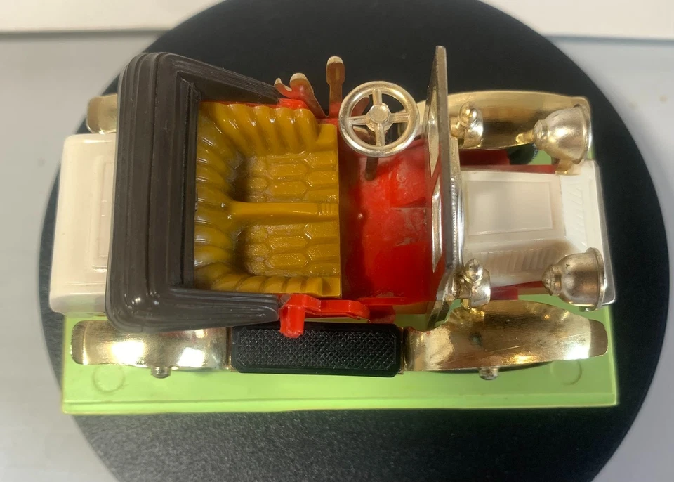 A retro car model. Vintage car models USSR 1/43 original box - Image 2 of 4