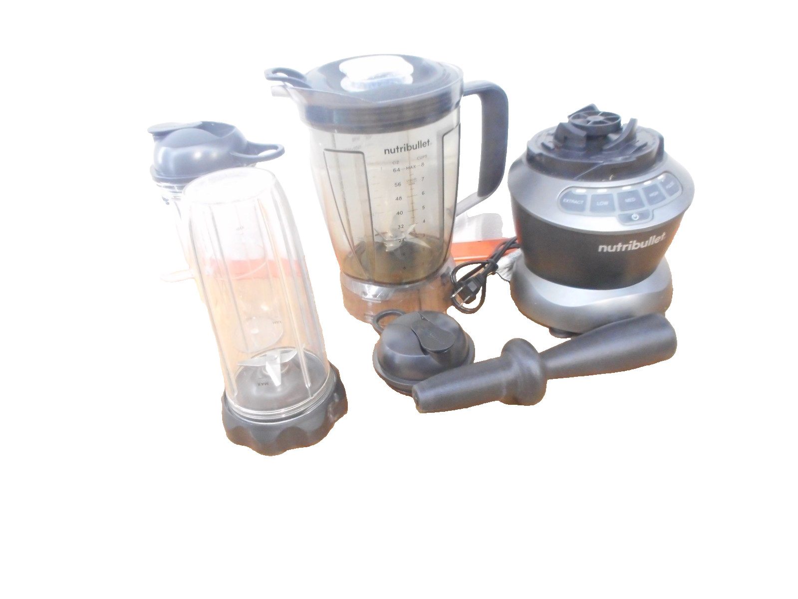 NutriBullet Blender Used Works Full Size 9 Pc 1200 Watt 640z NBF50500 Gray