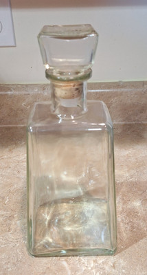 Vintage Cuervo 1800 Reposado Tequila EMPTY Bottle with Stopper 750ml Decanter