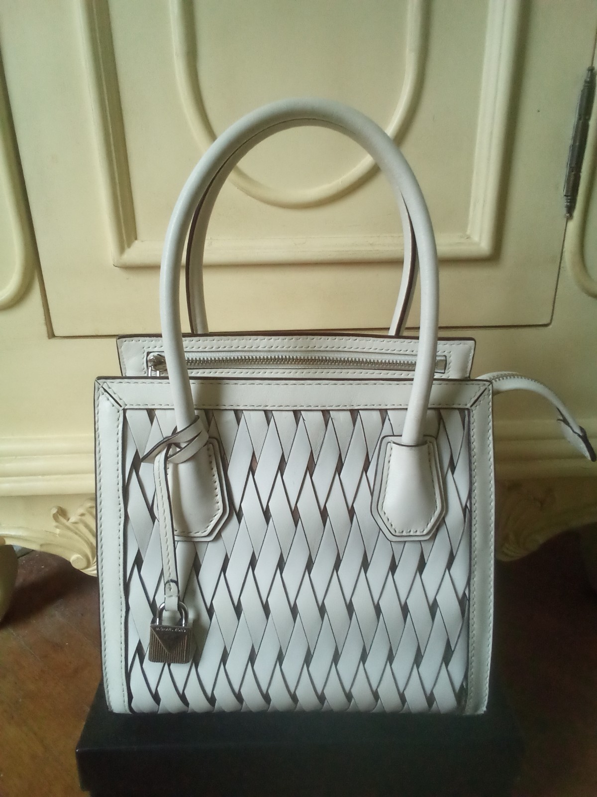 Michael Kors Mercer Purse with Silver & White Weaving Front EUC
