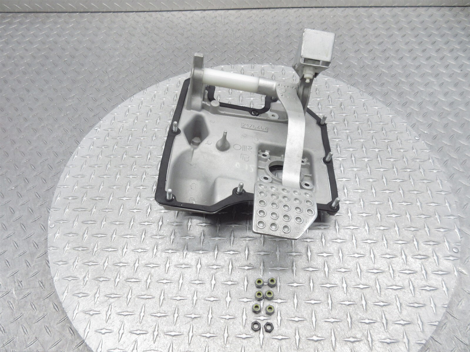 2008 Ferrari F430 Spider 176464 Brake Pedal Assembly Bracket for F1 Gearbox
