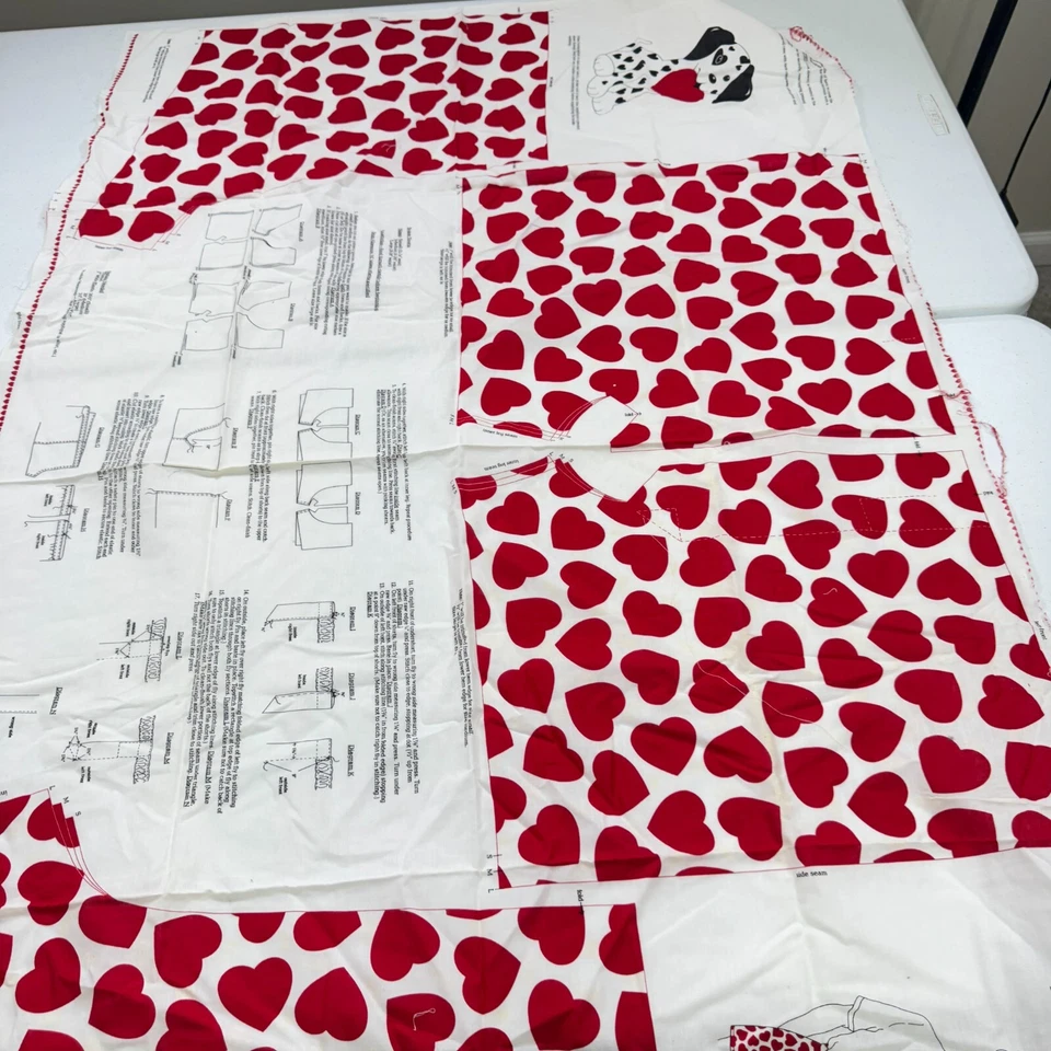 VIP Cranston Panel Tela Corazones Rojo Aplique Cachorro Día de San Valentín Algodón Foto 3 de 4