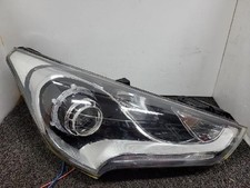 2016 Hyundai The New Veloster Right Xenon Headlight
