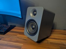 Floating Desktop Speaker Stands (Pair) Kanto Yu4 