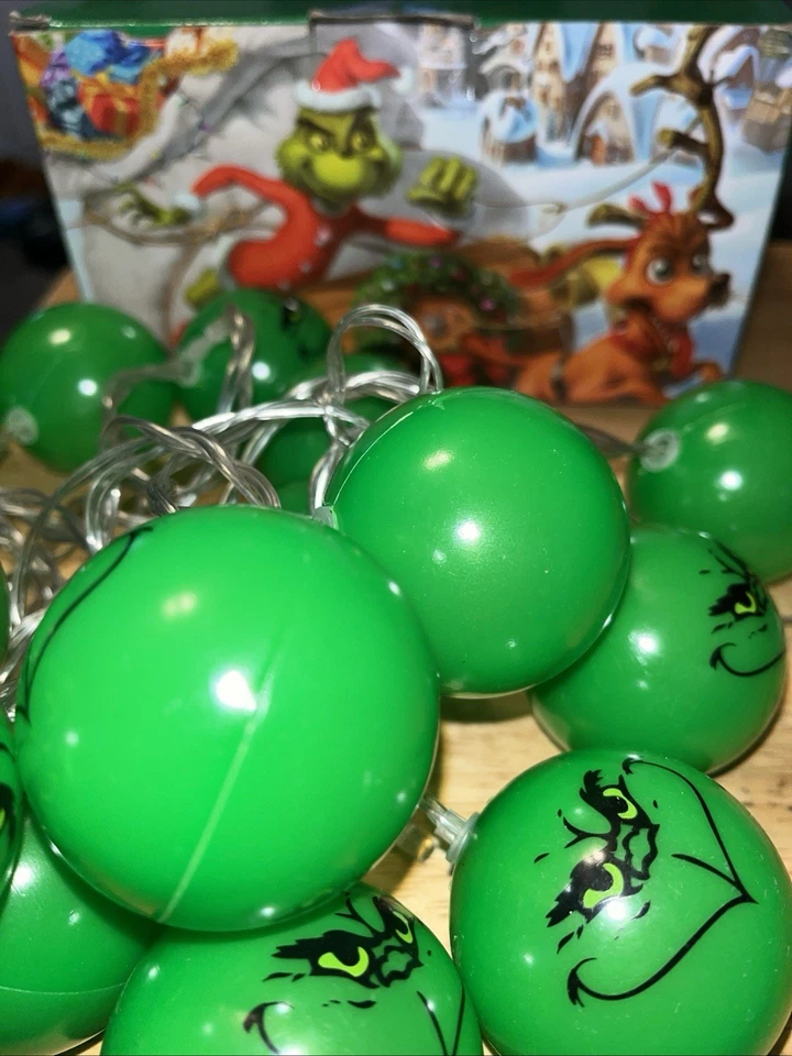Dr Seuss The Grinch Who Stole Christmas Grinch Face Ball Battery String Lights - Image 3 of 4