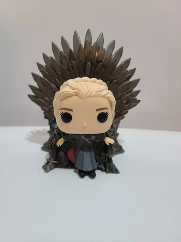 Funko Pop! Game of Thrones - Daenerys Targaryen on Iron Throne #75 Deluxe LOOSE