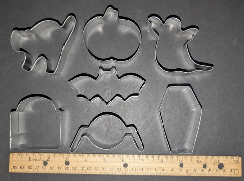 Juego de 7 cortadores de galletas de Halloween gato calabaza fantasma ataúd murciélago araña cementerio - Imagen 2 de 9