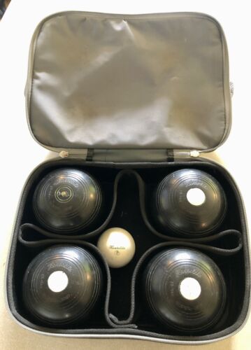 4er Set Henselite Super Grip Größe 4 15/16 schwarze Rasenschalen in Bergen Tasche