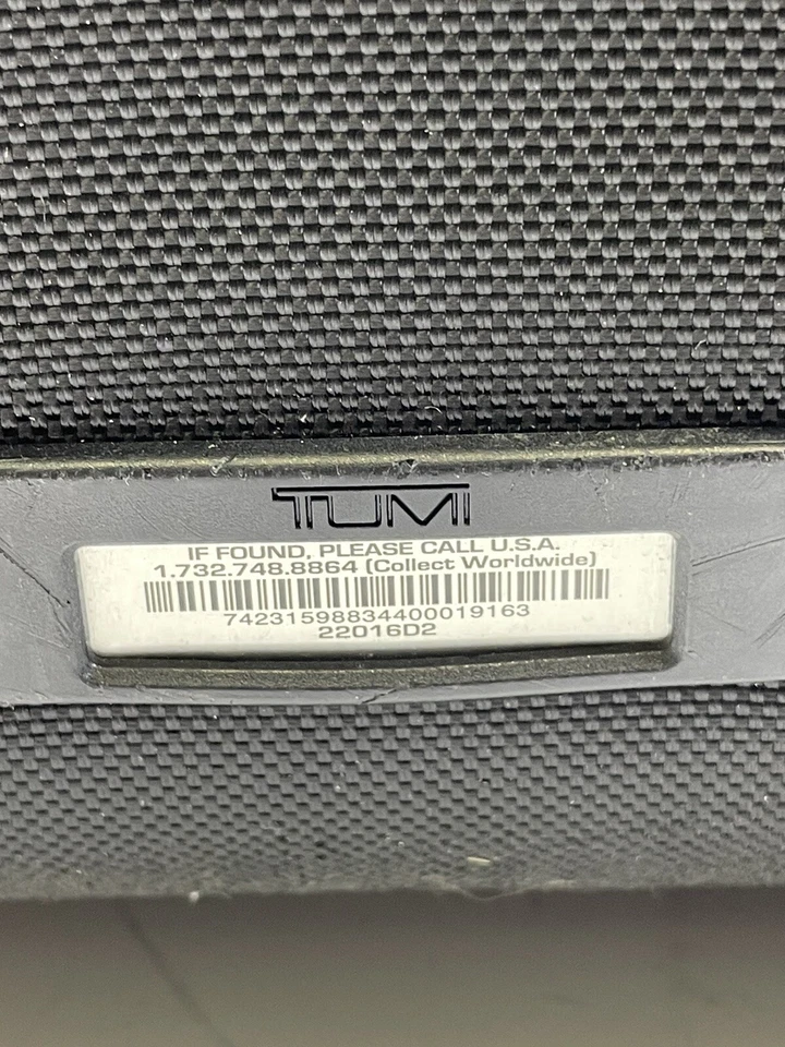 Расширяемый 2-колесный международный чемодан для ручной клади Tumi Alpha 2 22016D2 - Изображение 4 из 4